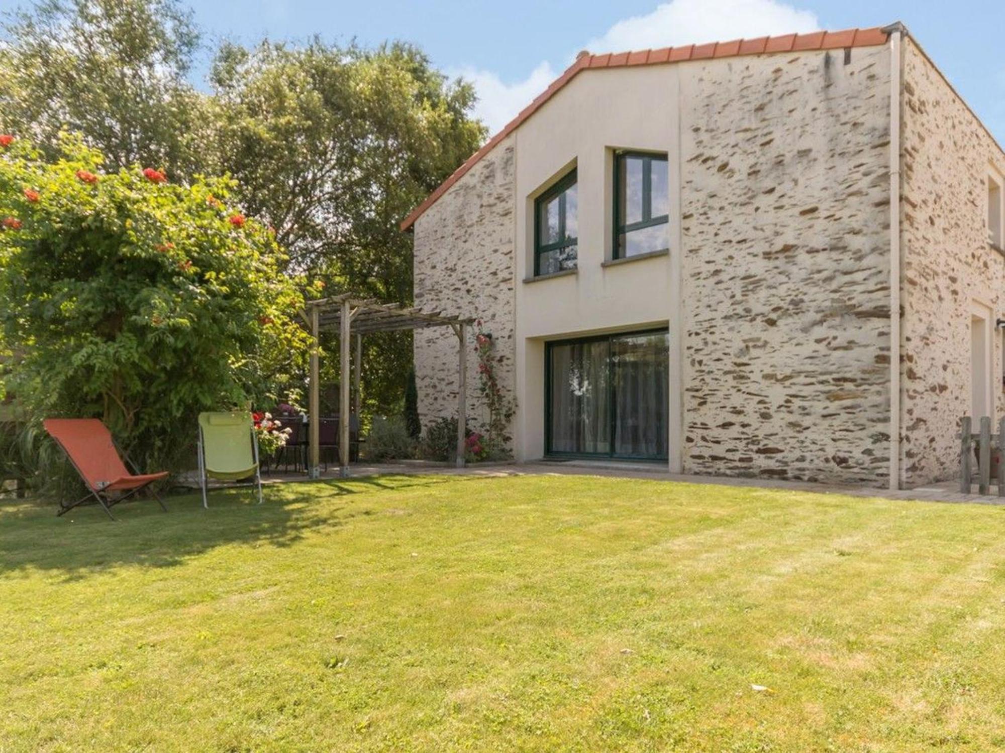 Charmante Maison Renovee A 300M De La Loire Avec Jardin, Terrasse, Wifi Et Equipements Bebe - Fr-1-306-815 Saint-Julien-de-Concelles Exterior photo